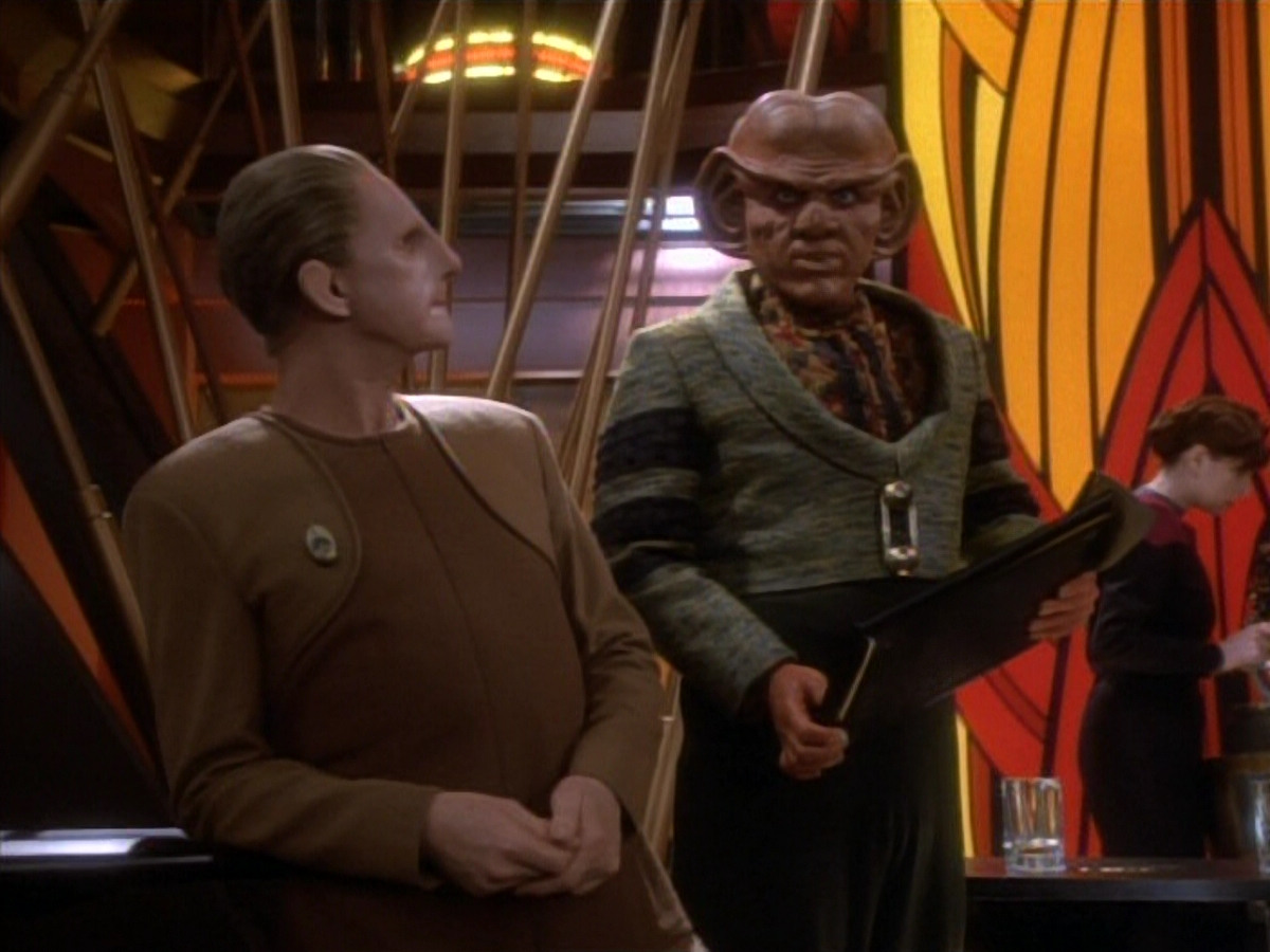 extant_StarTrekDS9_1x18-DramatisPersonae_00695.jpg