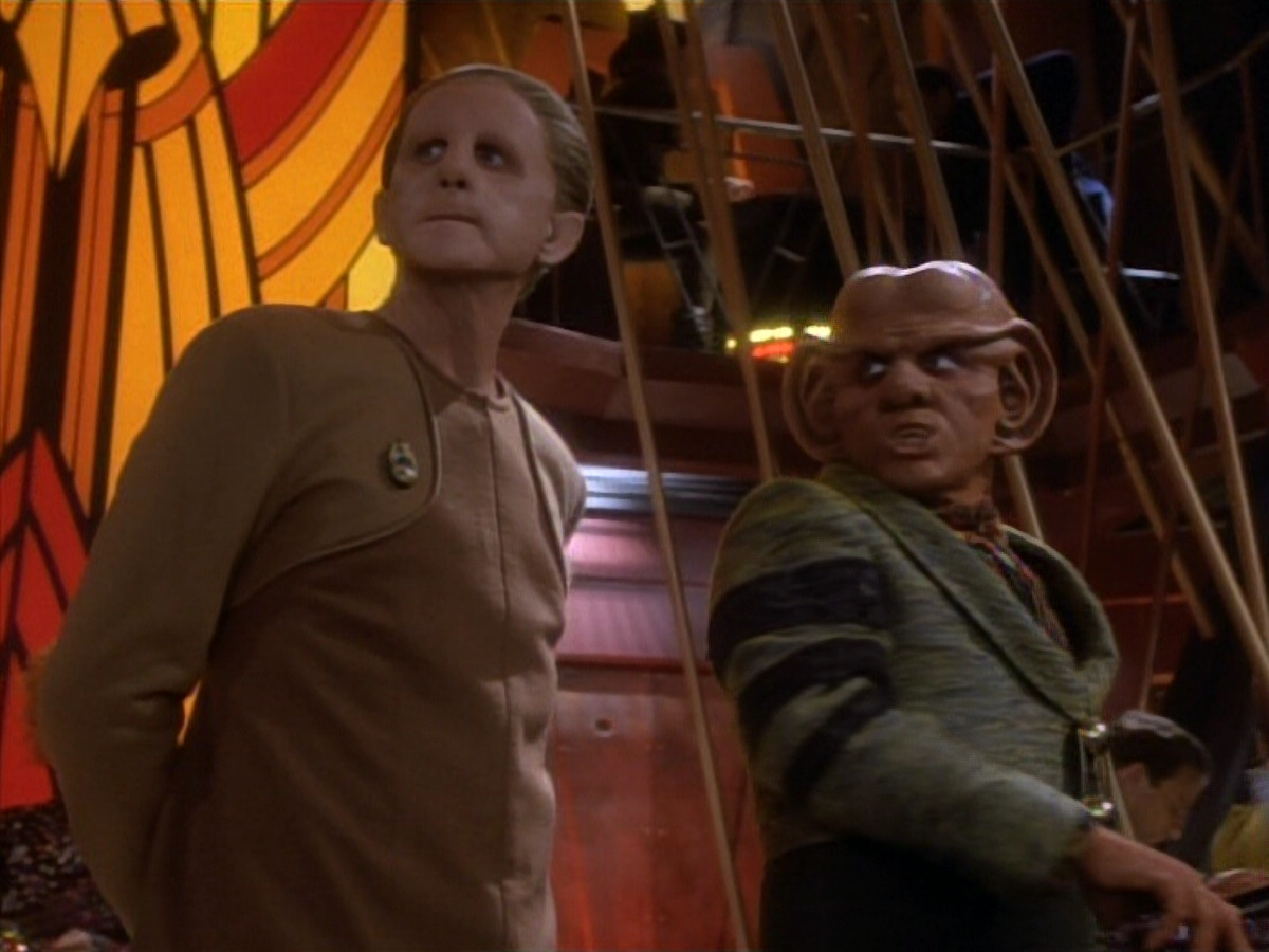 extant_StarTrekDS9_1x18-DramatisPersonae_00721.jpg