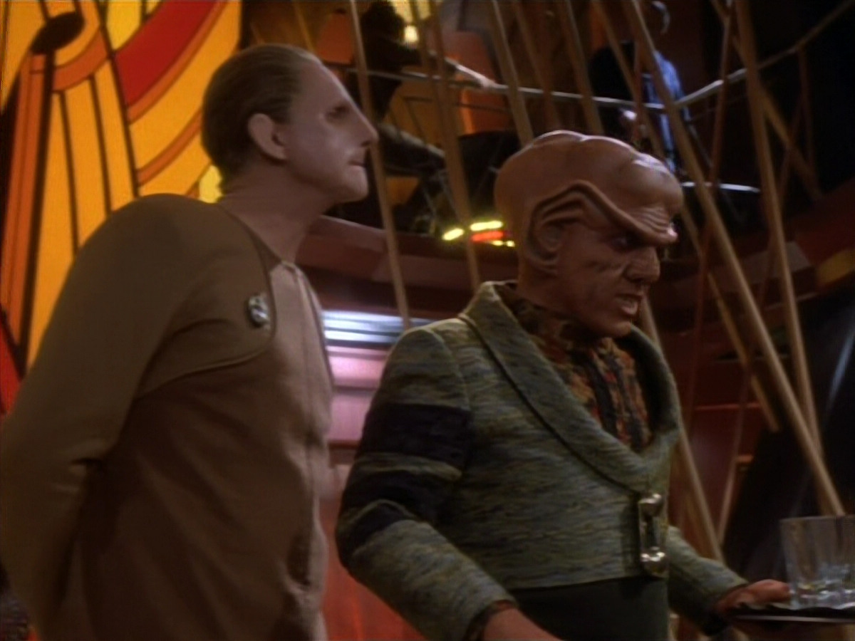 extant_StarTrekDS9_1x18-DramatisPersonae_00725.jpg