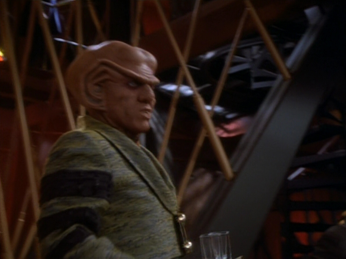 extant_StarTrekDS9_1x18-DramatisPersonae_00727.jpg