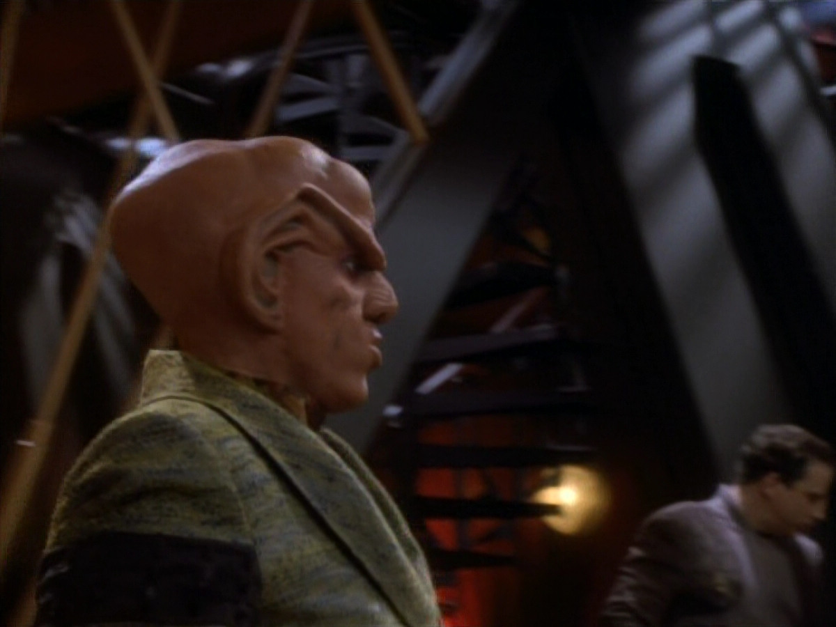 extant_StarTrekDS9_1x18-DramatisPersonae_00728.jpg