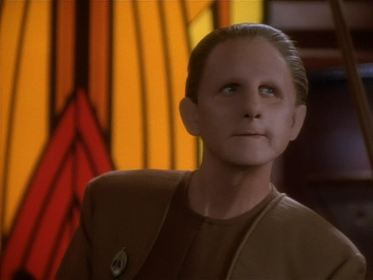 extant_StarTrekDS9_1x18-DramatisPersonae_00736.jpg