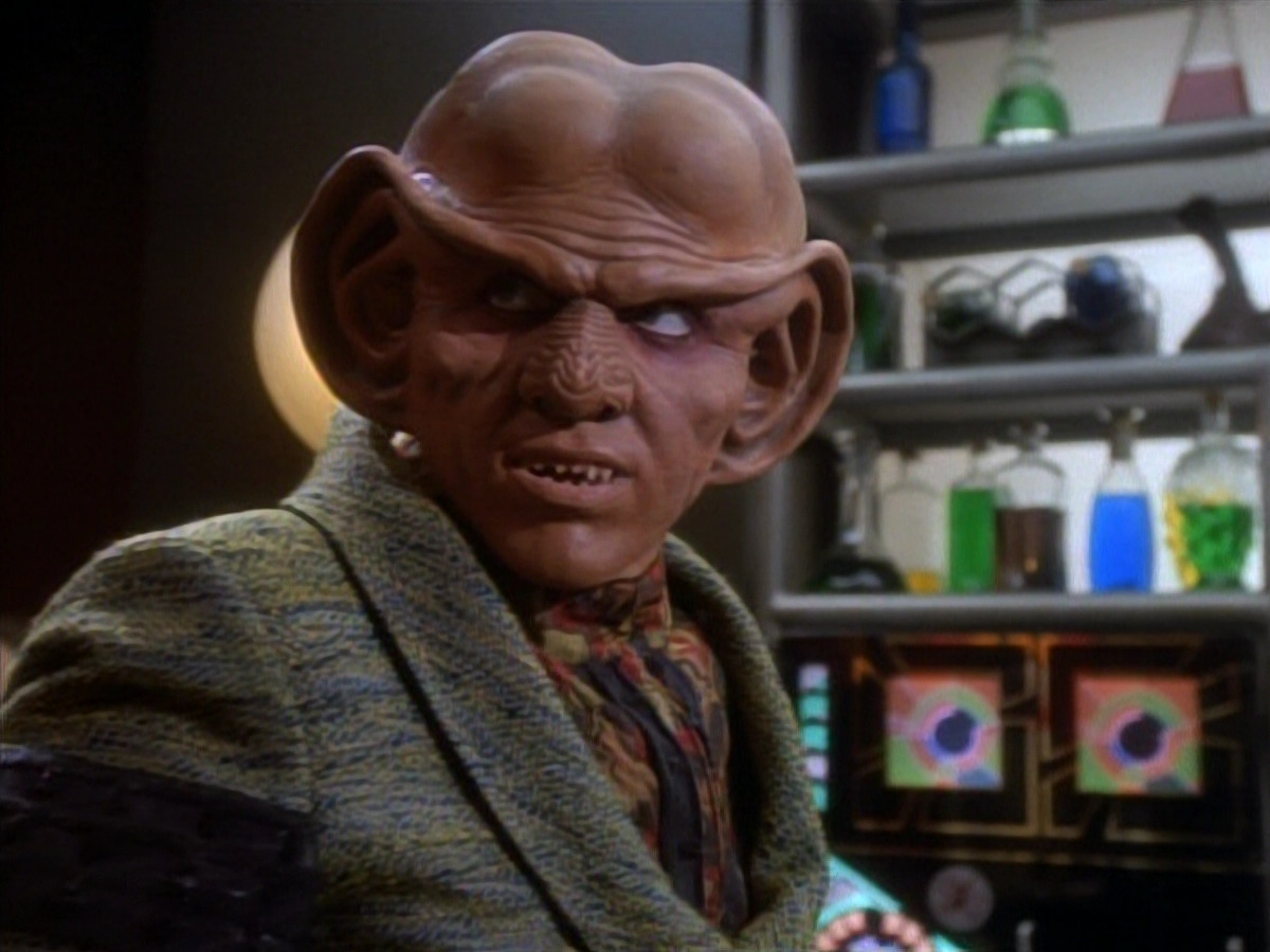 extant_StarTrekDS9_1x18-DramatisPersonae_00745.jpg