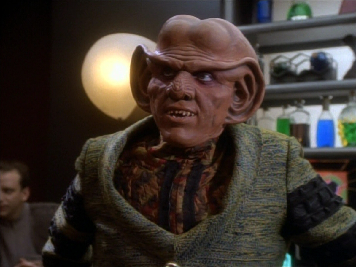 extant_StarTrekDS9_1x18-DramatisPersonae_00758.jpg