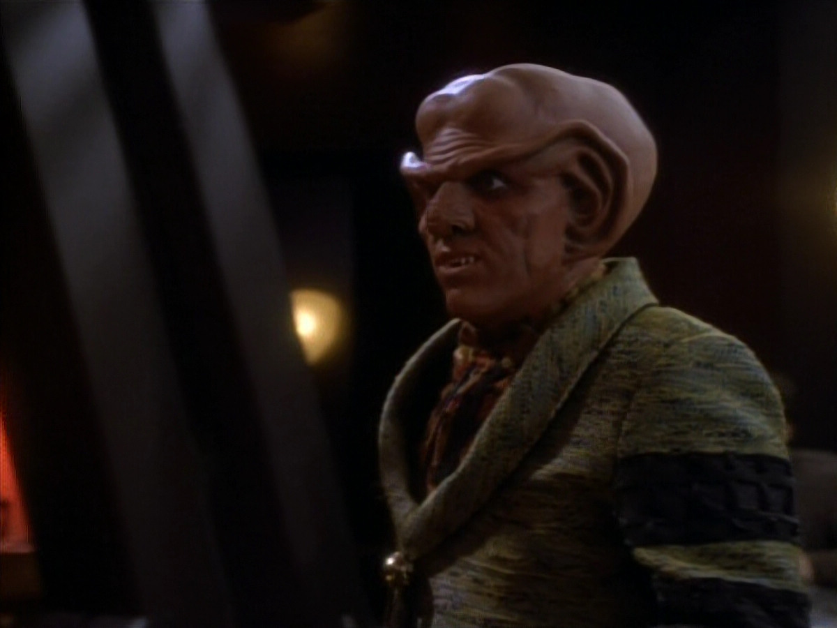 extant_StarTrekDS9_1x18-DramatisPersonae_00762.jpg