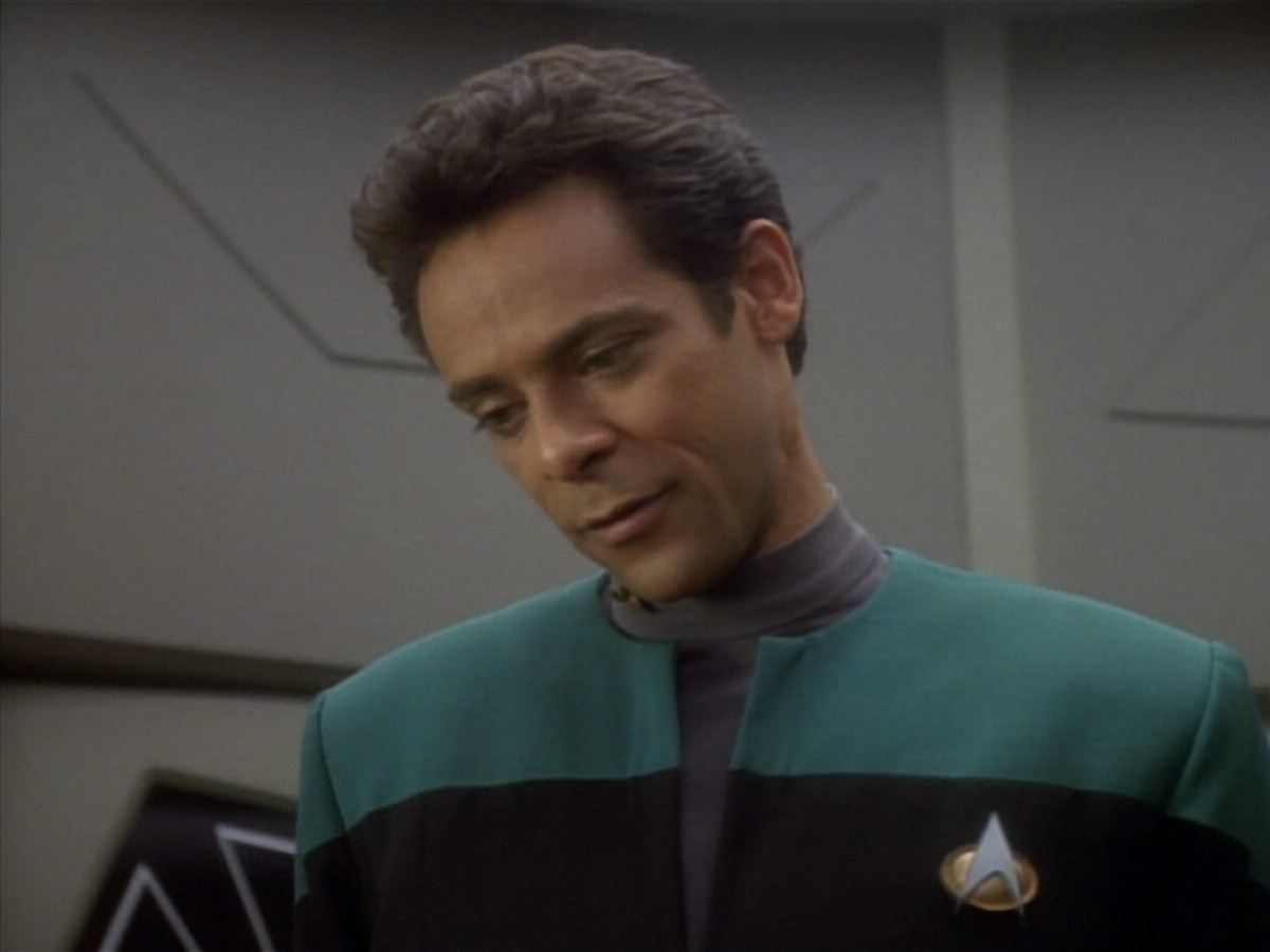 extant_StarTrekDS9_1x18-DramatisPersonae_00928.jpg