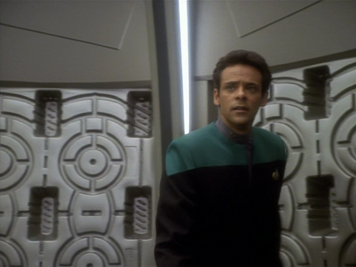 extant_StarTrekDS9_1x18-DramatisPersonae_00972.jpg