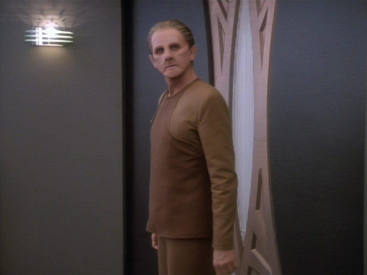 extant_StarTrekDS9_1x18-DramatisPersonae_00979.jpg