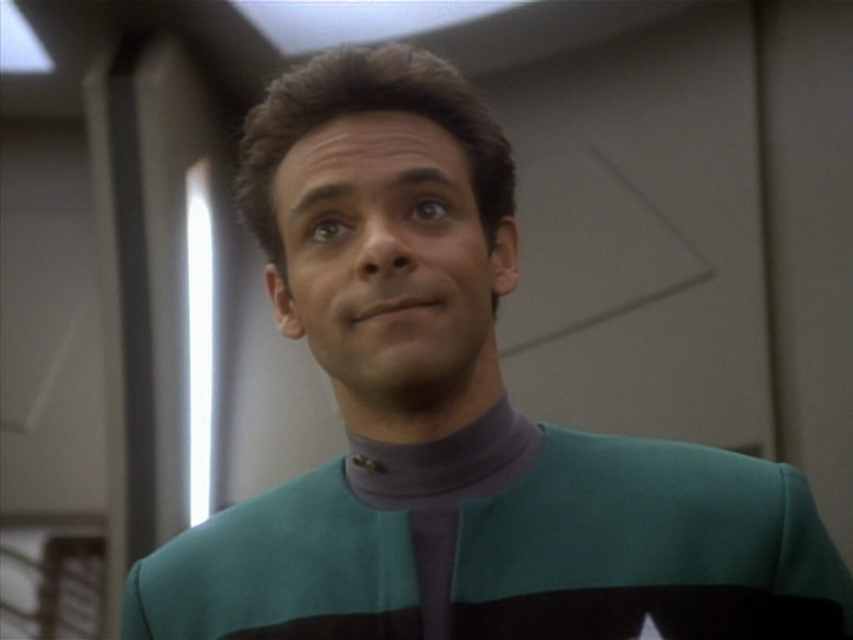 extant_StarTrekDS9_1x18-DramatisPersonae_01021.jpg