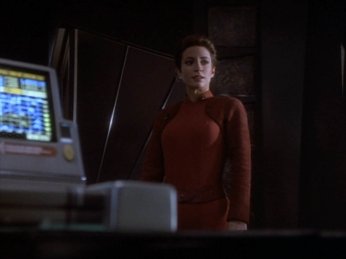 extant_StarTrekDS9_1x18-DramatisPersonae_01121.jpg