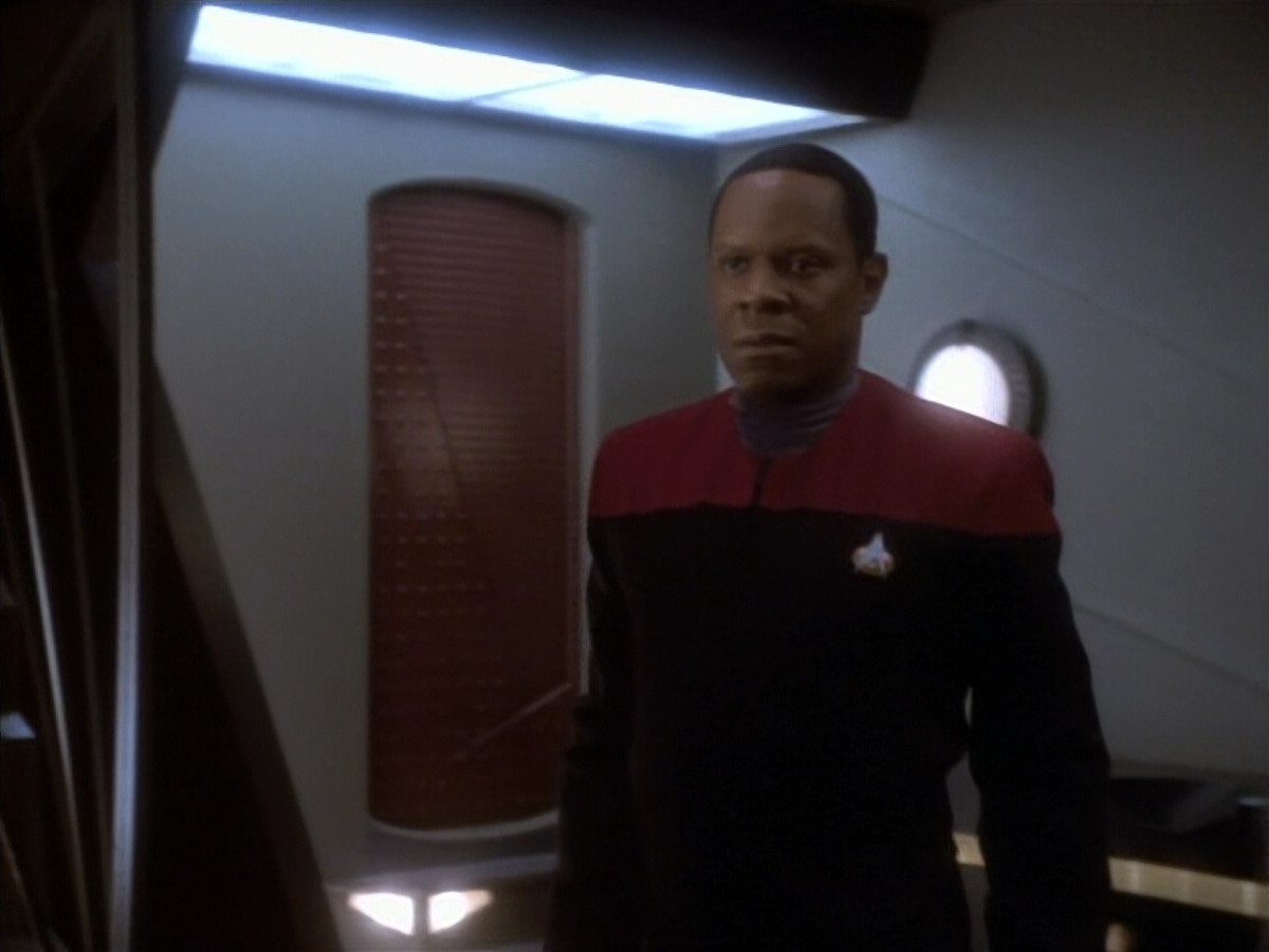 extant_StarTrekDS9_1x18-DramatisPersonae_01157.jpg
