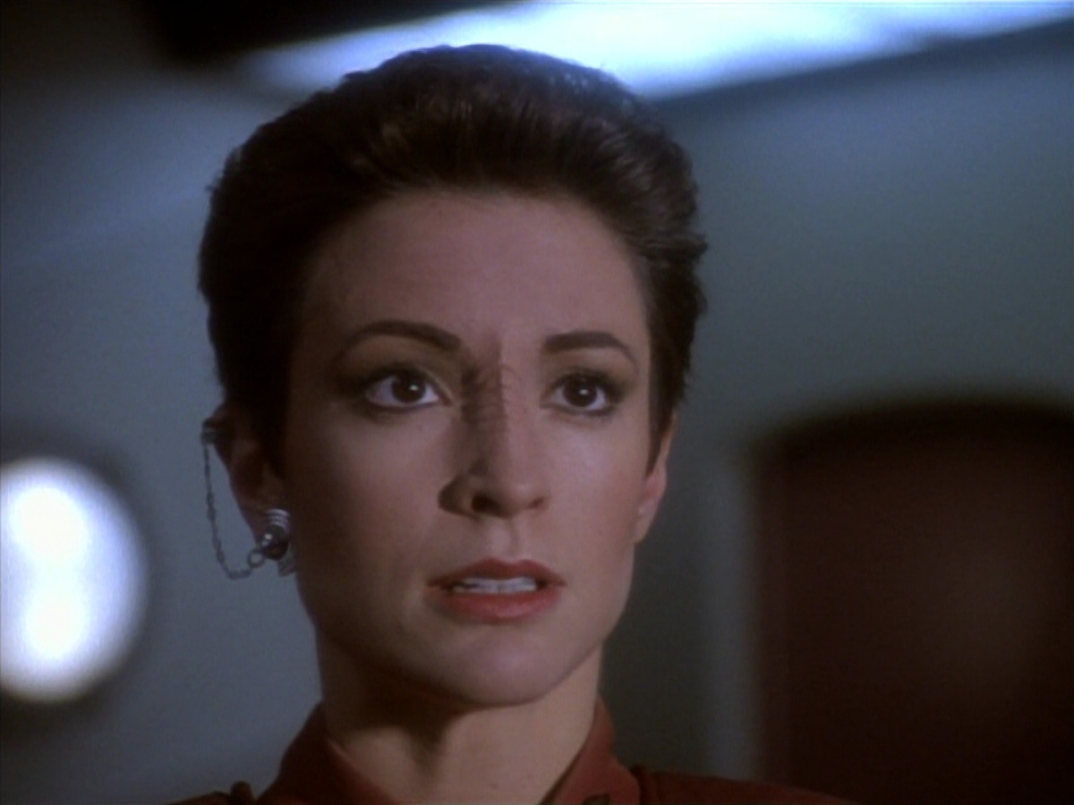 extant_StarTrekDS9_1x18-DramatisPersonae_01166.jpg