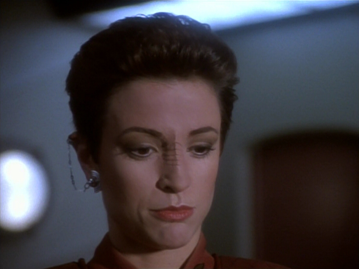 extant_StarTrekDS9_1x18-DramatisPersonae_01168.jpg