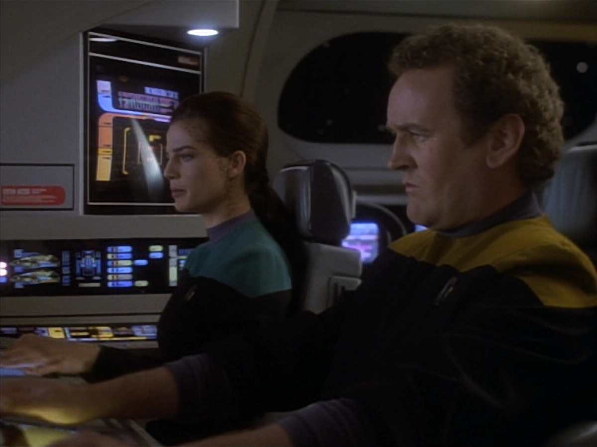 extant_StarTrekDS9_1x18-DramatisPersonae_01186.jpg