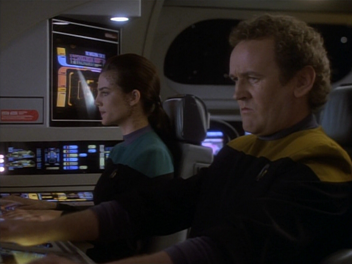 extant_StarTrekDS9_1x18-DramatisPersonae_01187.jpg