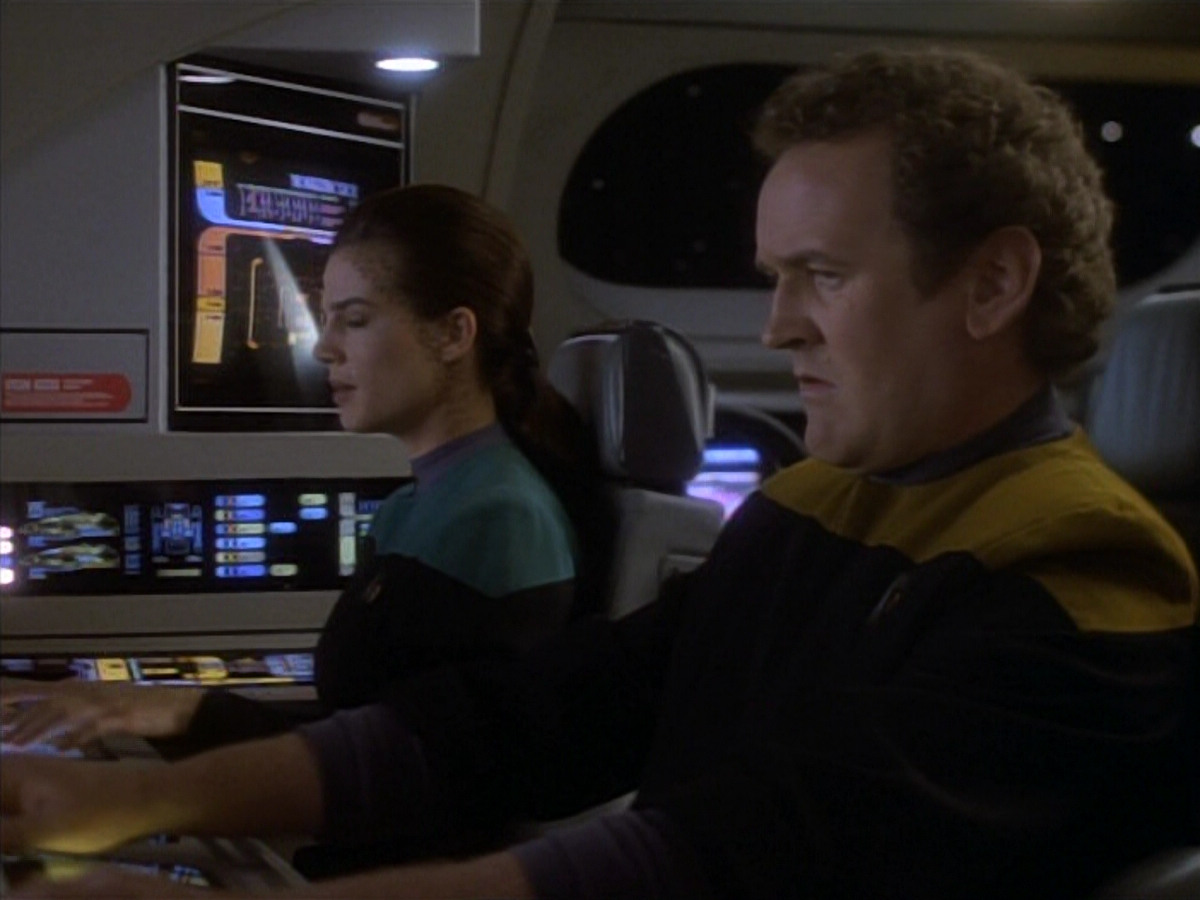 extant_StarTrekDS9_1x18-DramatisPersonae_01201.jpg
