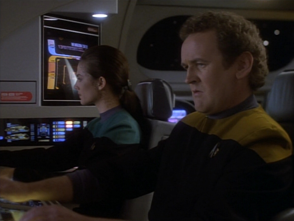 extant_StarTrekDS9_1x18-DramatisPersonae_01209.jpg