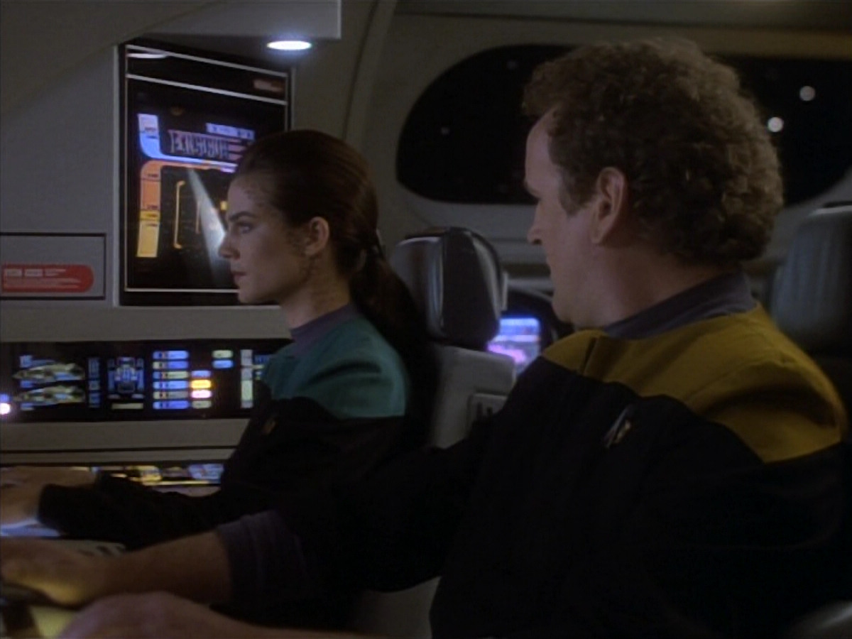extant_StarTrekDS9_1x18-DramatisPersonae_01212.jpg