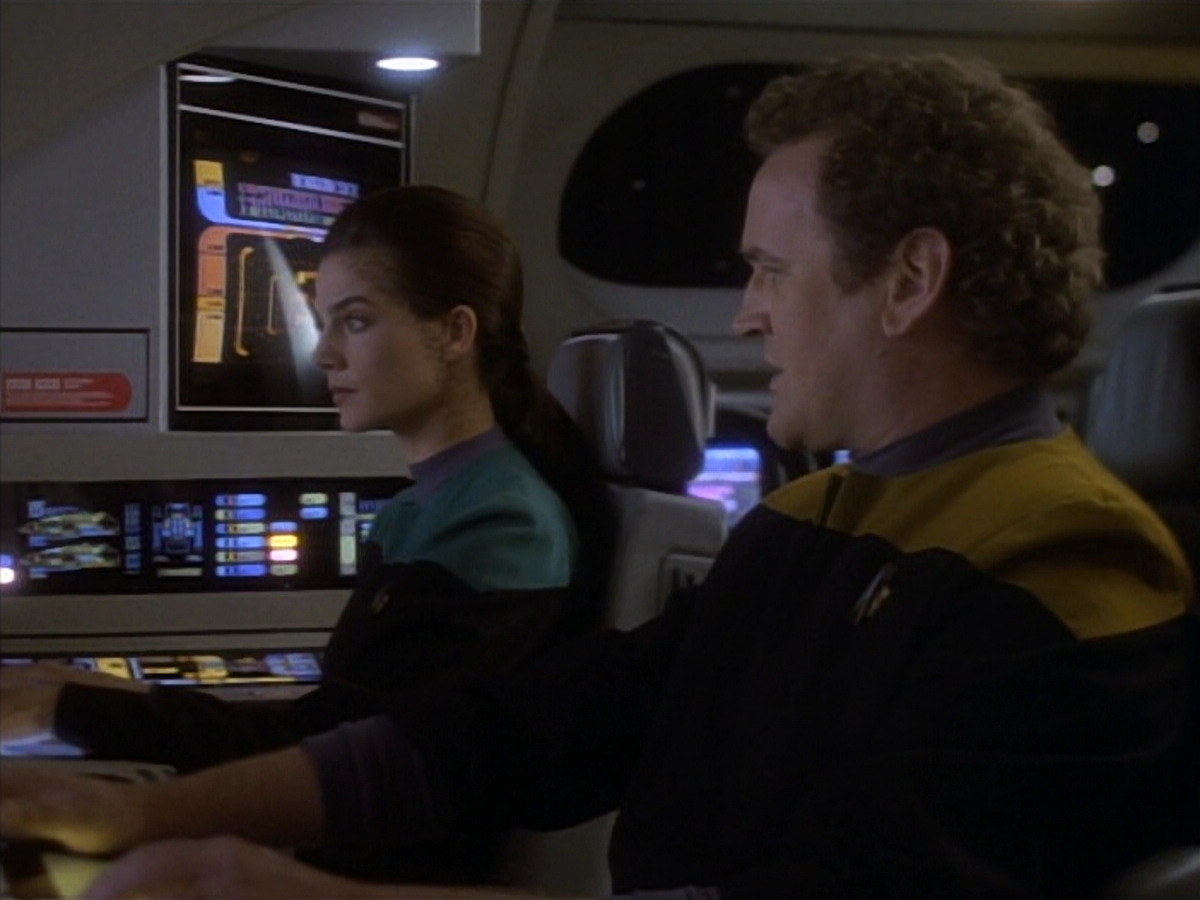 extant_StarTrekDS9_1x18-DramatisPersonae_01217.jpg