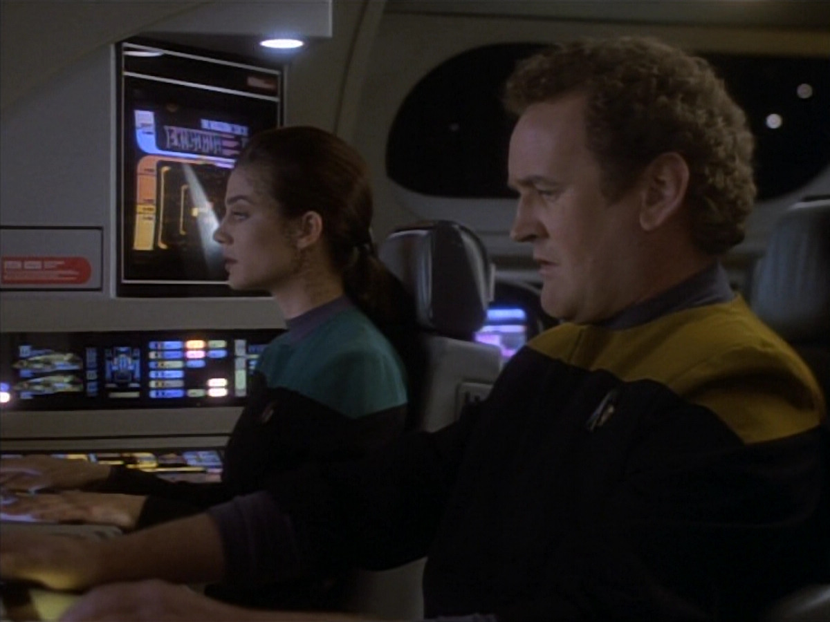 extant_StarTrekDS9_1x18-DramatisPersonae_01224.jpg