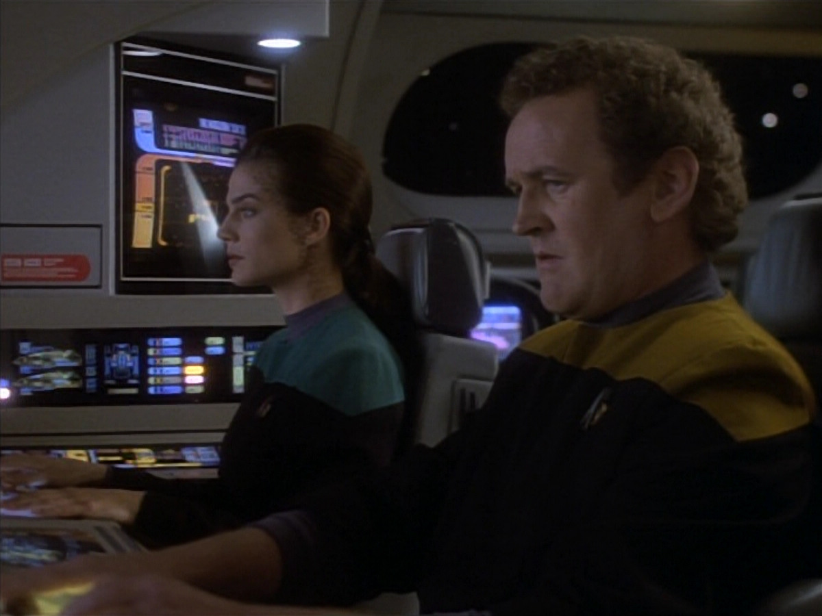 extant_StarTrekDS9_1x18-DramatisPersonae_01226.jpg