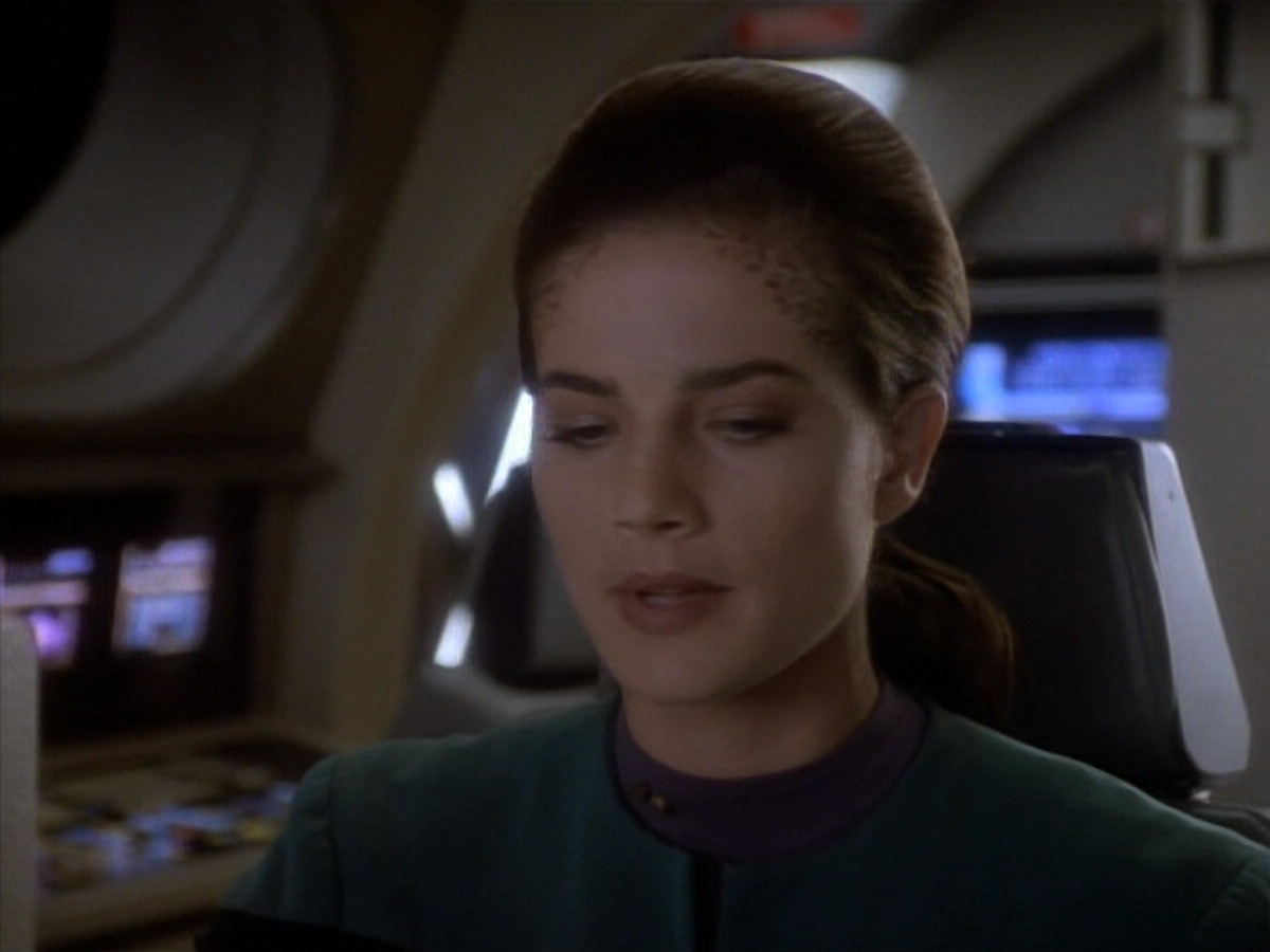 extant_StarTrekDS9_1x18-DramatisPersonae_01239.jpg