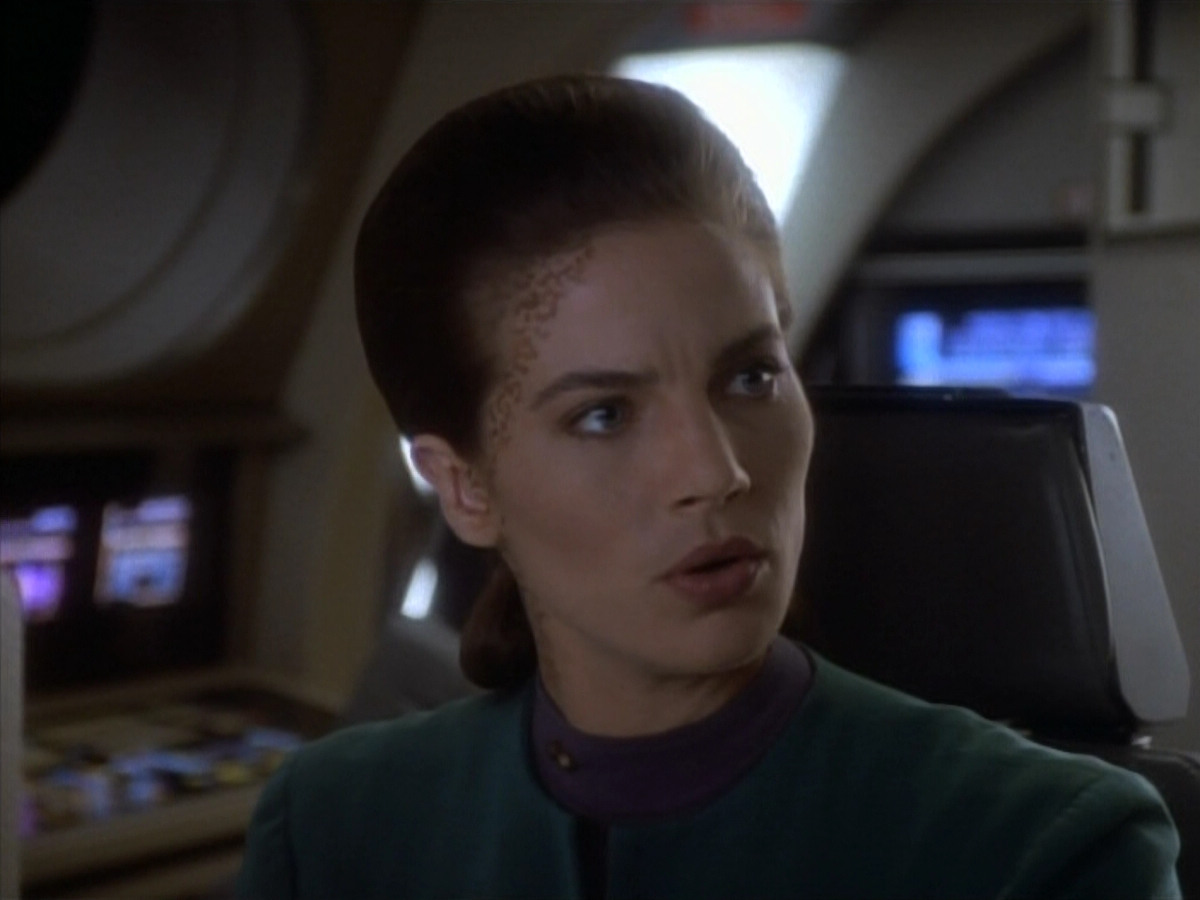 extant_StarTrekDS9_1x18-DramatisPersonae_01282.jpg