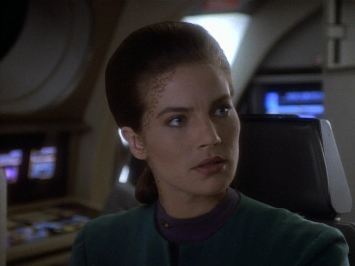 extant_StarTrekDS9_1x18-DramatisPersonae_01283.jpg