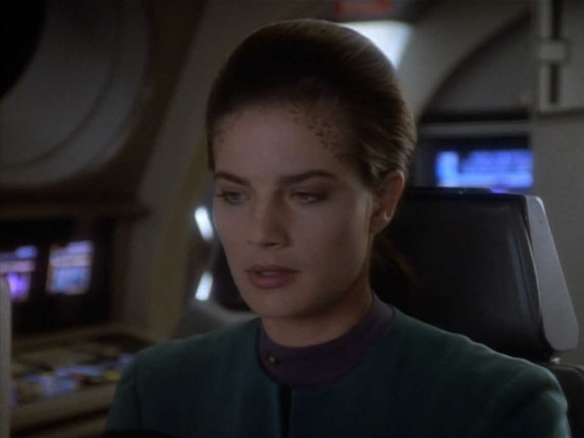 extant_StarTrekDS9_1x18-DramatisPersonae_01290.jpg