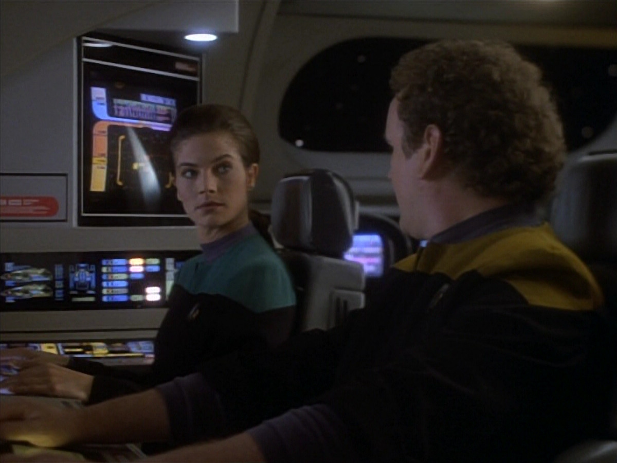 extant_StarTrekDS9_1x18-DramatisPersonae_01306.jpg