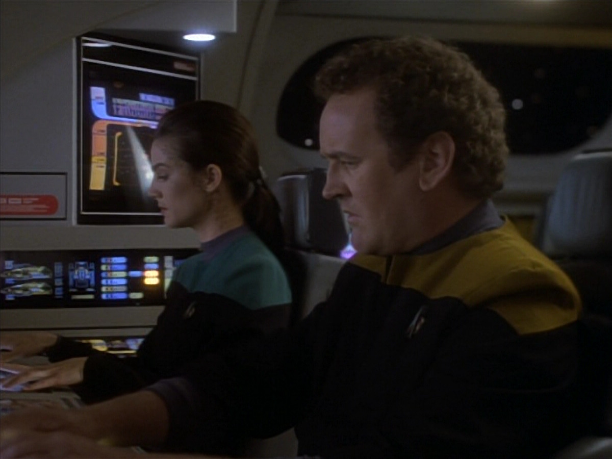 extant_StarTrekDS9_1x18-DramatisPersonae_01315.jpg