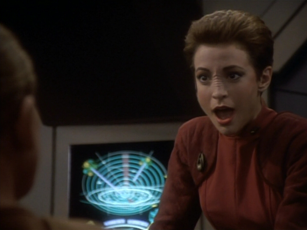 extant_StarTrekDS9_1x18-DramatisPersonae_01385.jpg
