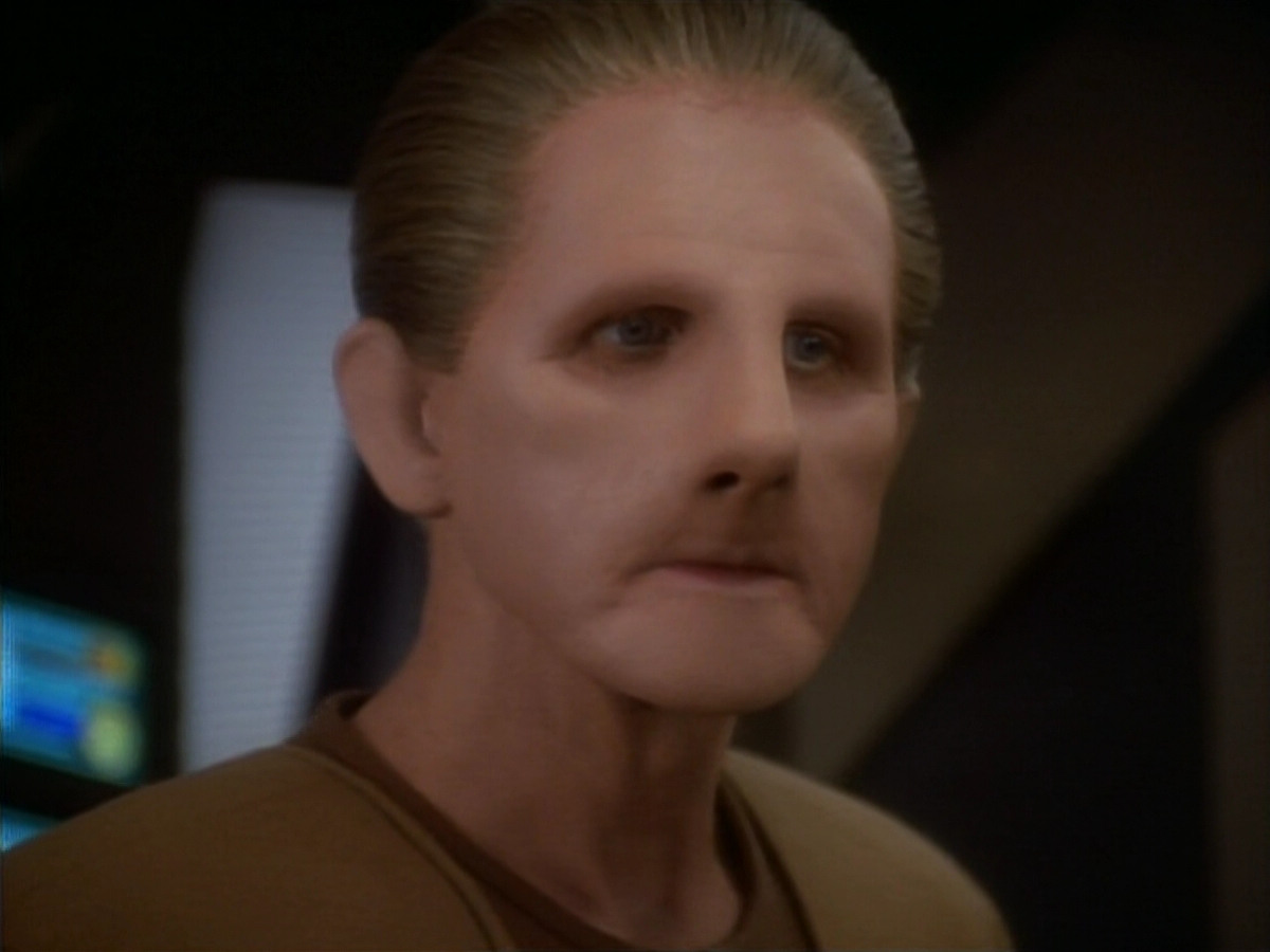extant_StarTrekDS9_1x18-DramatisPersonae_01496.jpg