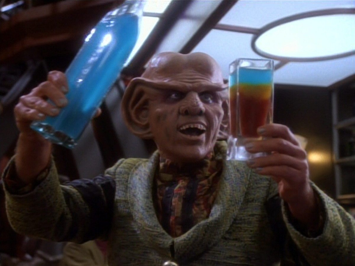 extant_StarTrekDS9_1x18-DramatisPersonae_01615.jpg