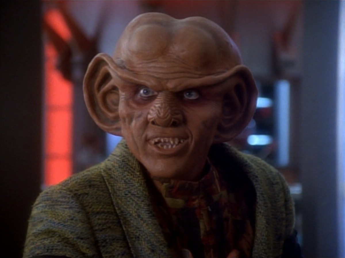 extant_StarTrekDS9_1x18-DramatisPersonae_01642.jpg