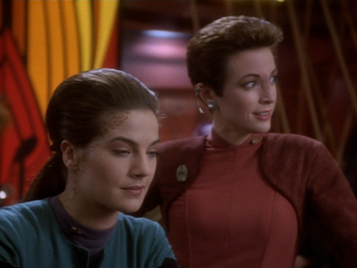 extant_StarTrekDS9_1x18-DramatisPersonae_01665.jpg