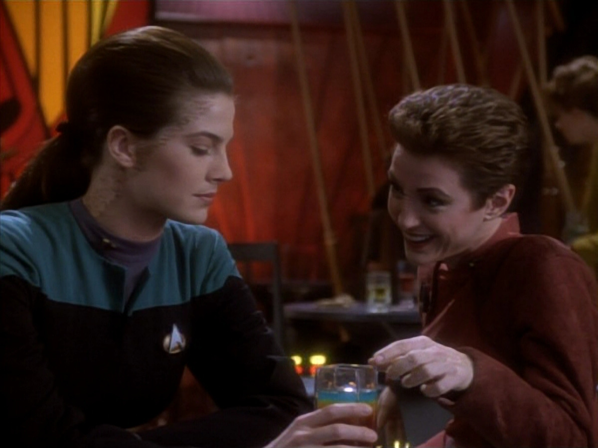 extant_StarTrekDS9_1x18-DramatisPersonae_01716.jpg