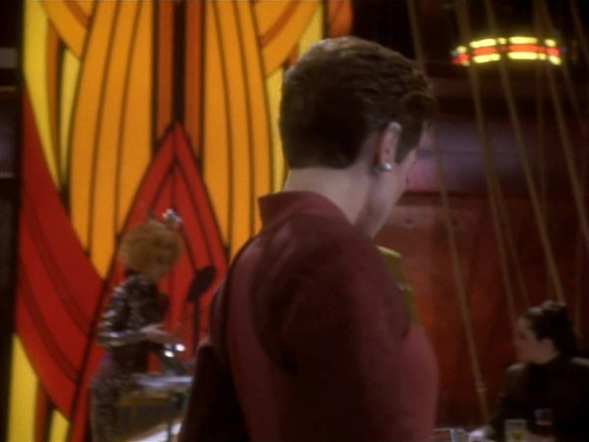 extant_StarTrekDS9_1x18-DramatisPersonae_01741.jpg