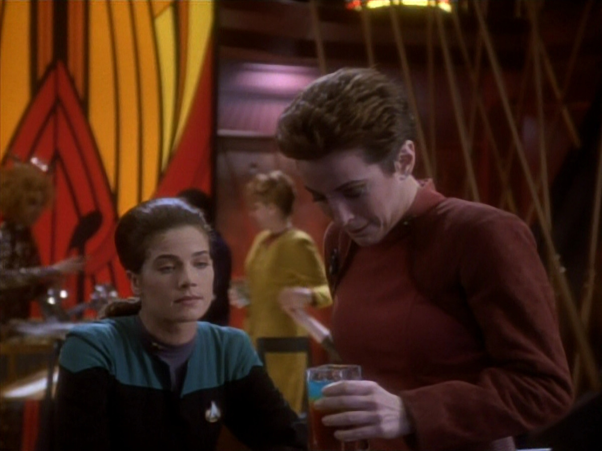 extant_StarTrekDS9_1x18-DramatisPersonae_01753.jpg