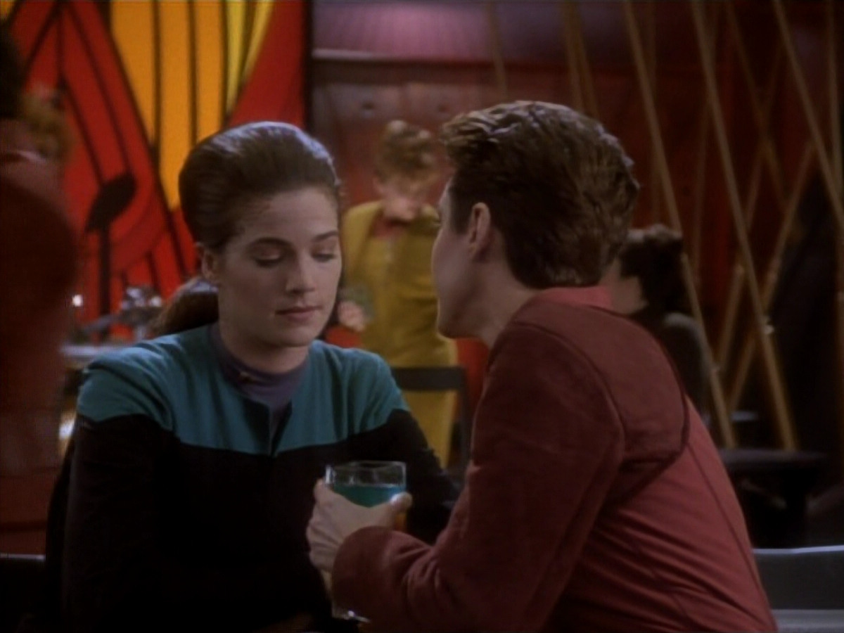 extant_StarTrekDS9_1x18-DramatisPersonae_01756.jpg
