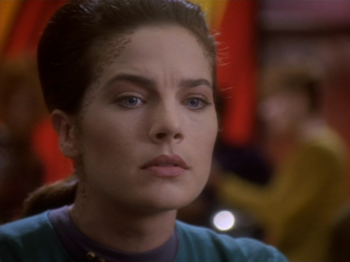 extant_StarTrekDS9_1x18-DramatisPersonae_01788.jpg