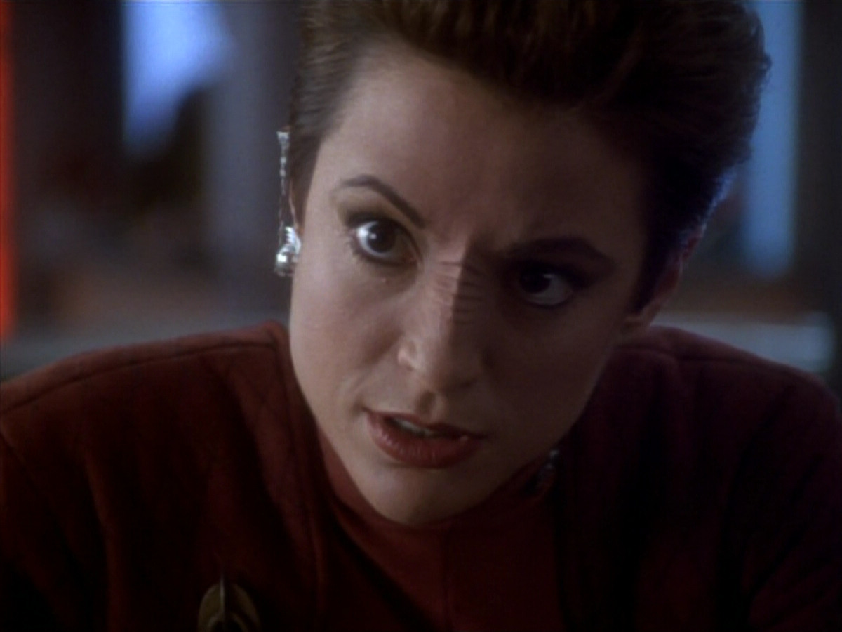 extant_StarTrekDS9_1x18-DramatisPersonae_01804.jpg