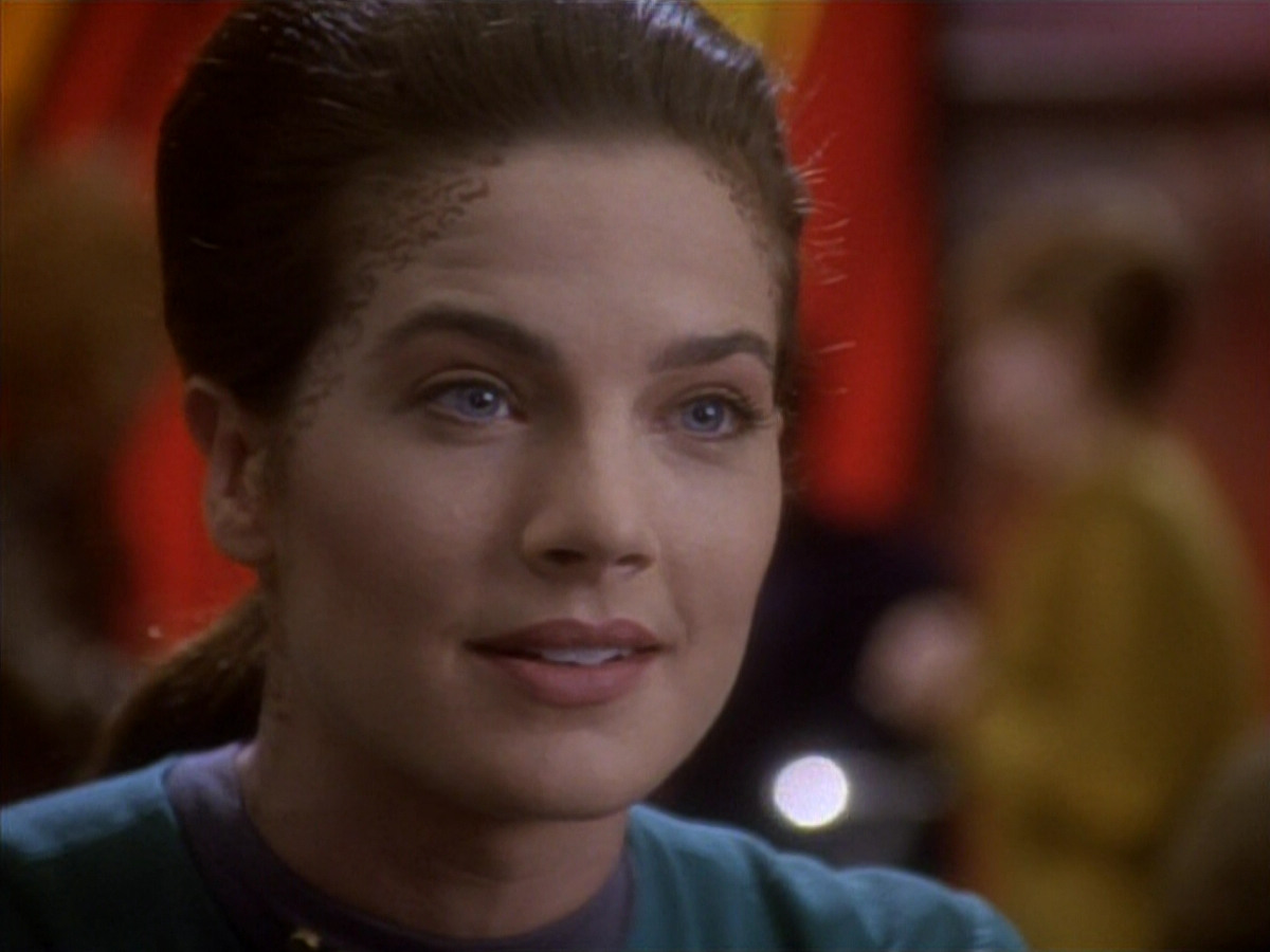 extant_StarTrekDS9_1x18-DramatisPersonae_01855.jpg