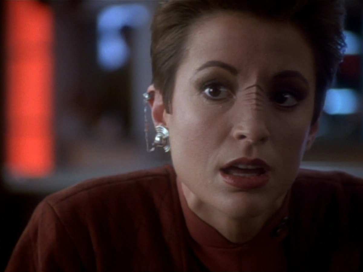 extant_StarTrekDS9_1x18-DramatisPersonae_01863.jpg