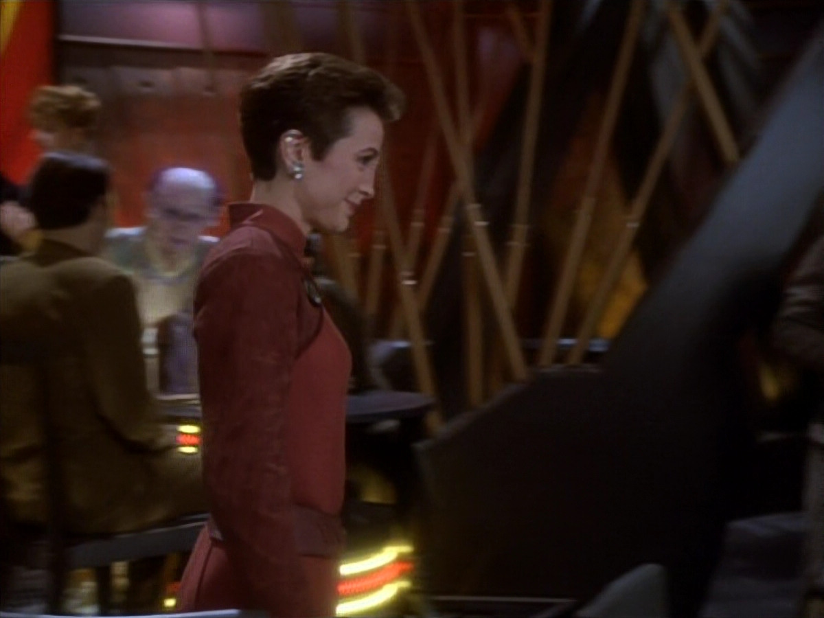 extant_StarTrekDS9_1x18-DramatisPersonae_01898.jpg