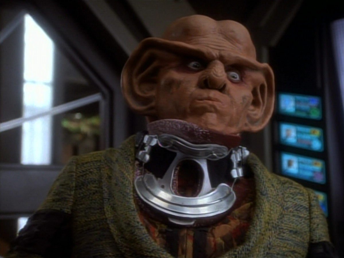 extant_StarTrekDS9_1x18-DramatisPersonae_01986.jpg