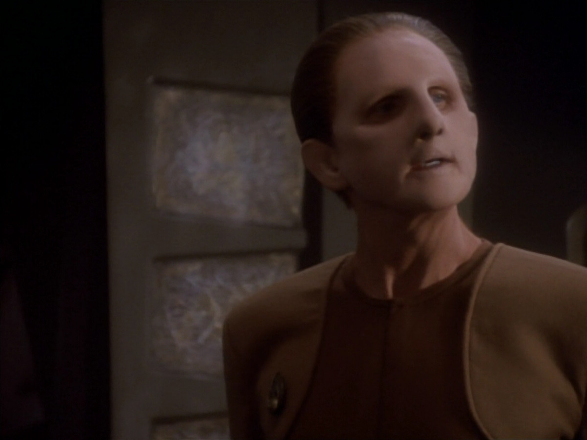 extant_StarTrekDS9_1x18-DramatisPersonae_02208.jpg