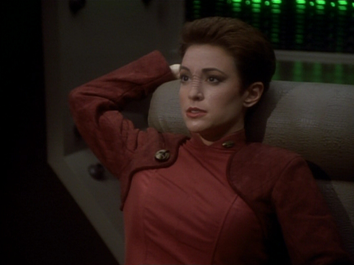 extant_StarTrekDS9_1x18-DramatisPersonae_02462.jpg