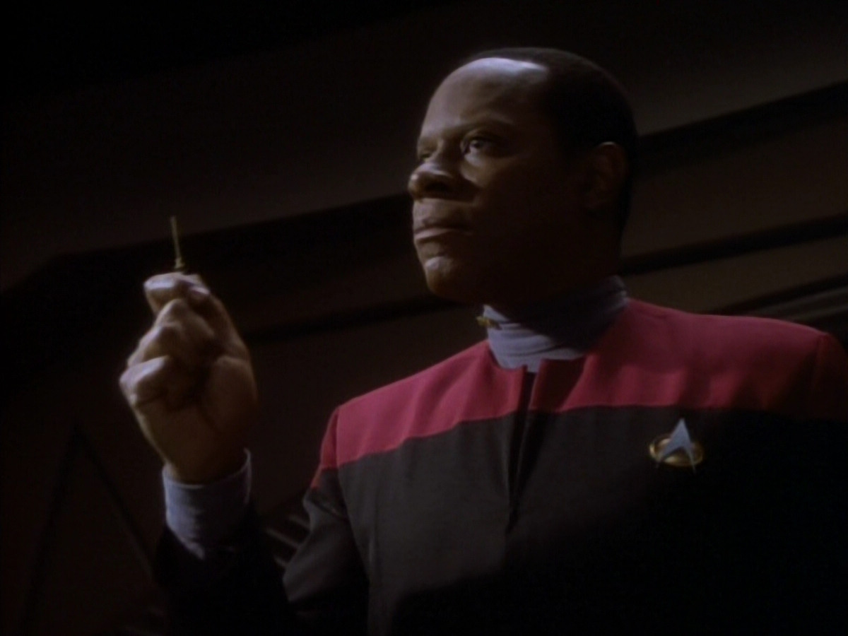 extant_StarTrekDS9_1x18-DramatisPersonae_02792.jpg