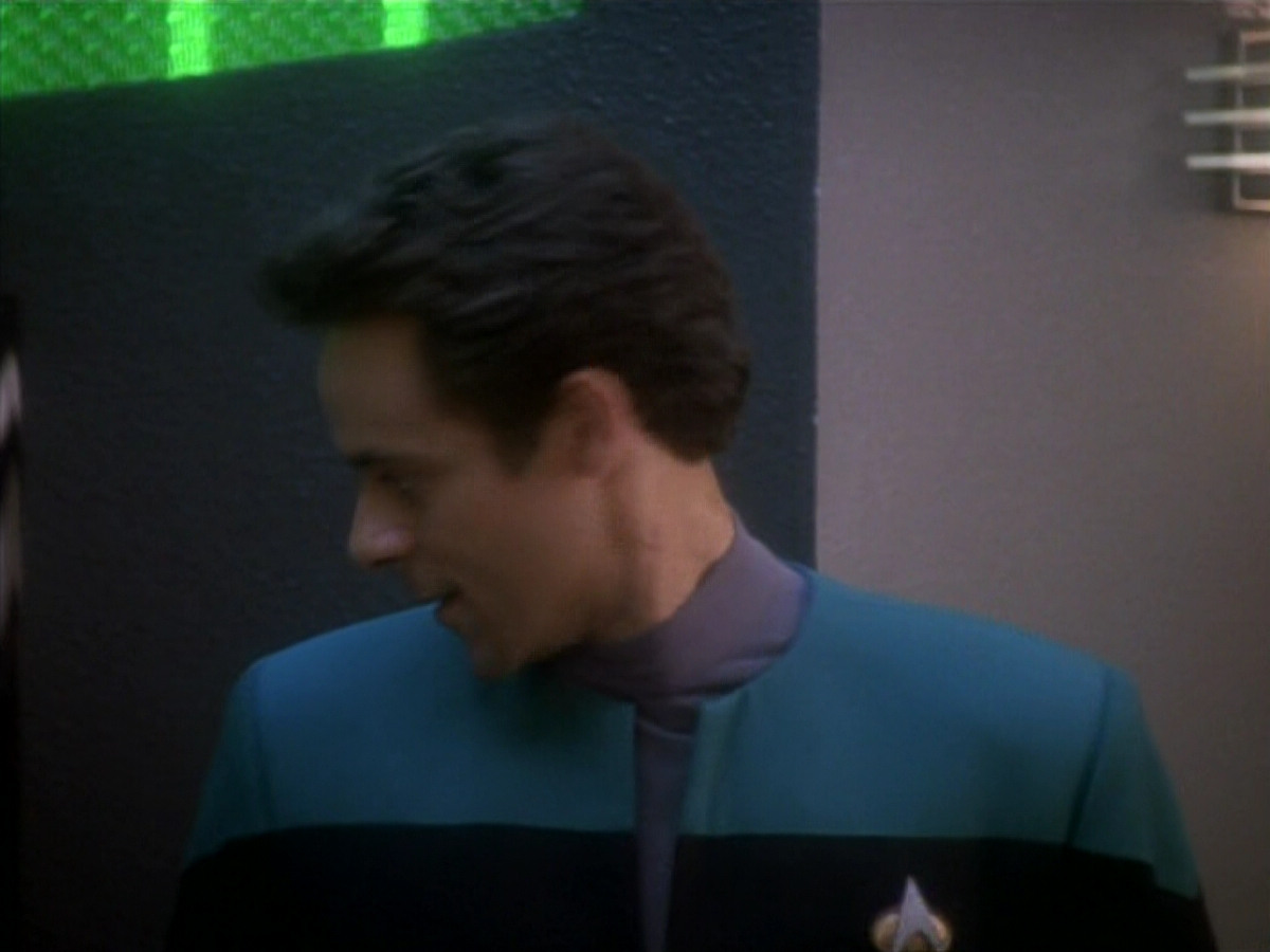 extant_StarTrekDS9_1x18-DramatisPersonae_03052.jpg